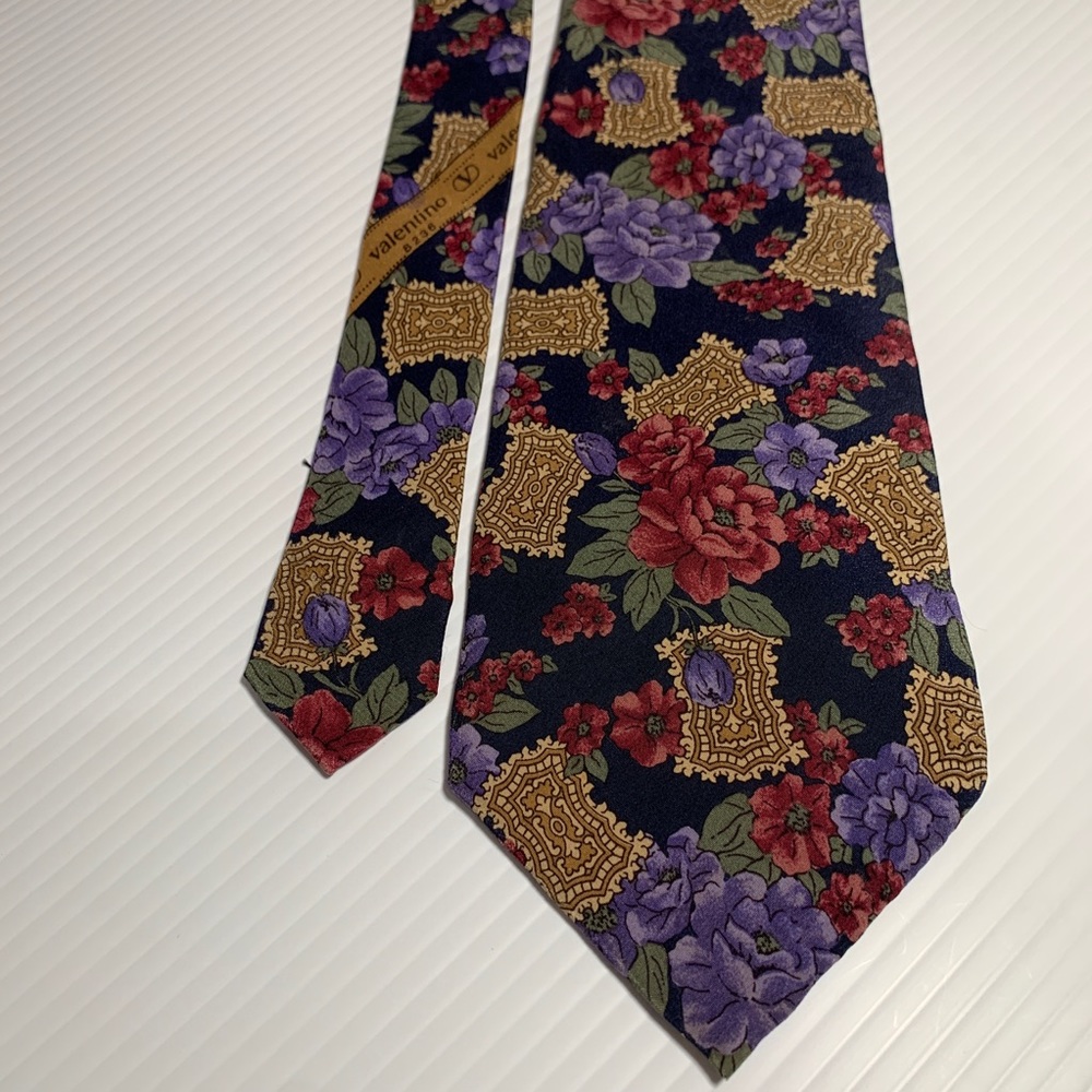 Necktie bundle and save